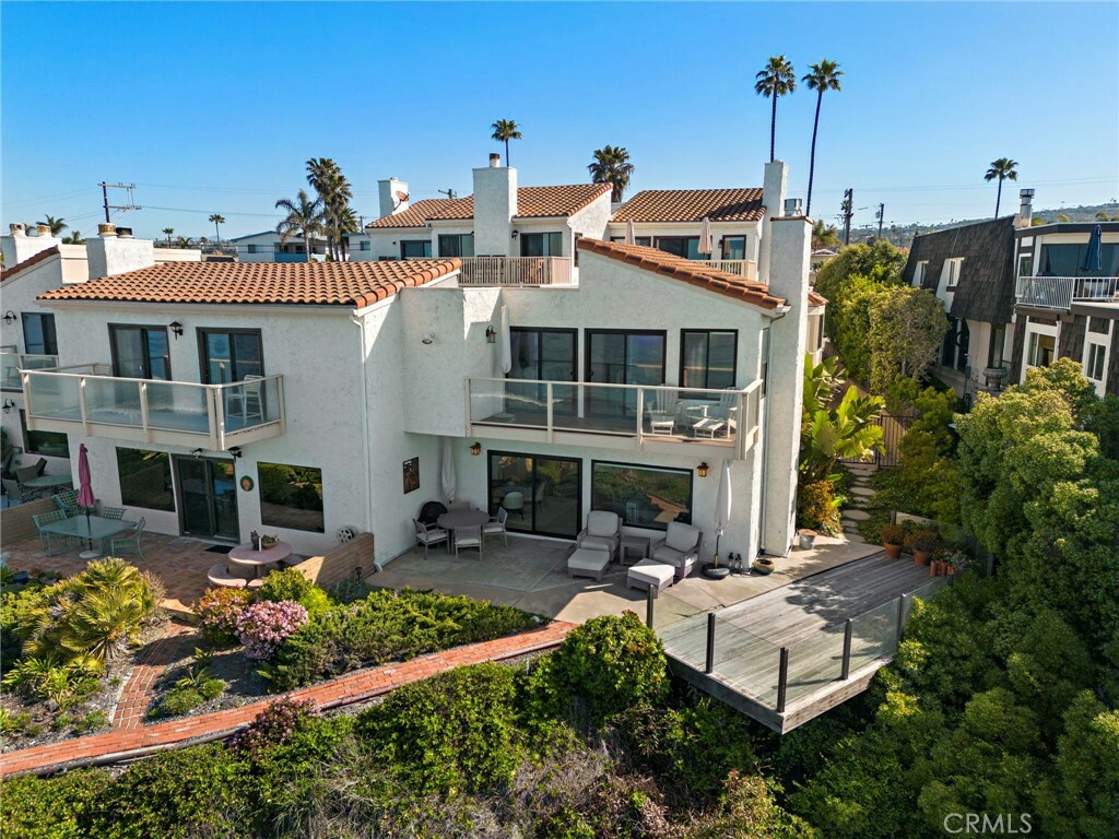 Property Photo: 1001 Buena Vista 2 CA 92672