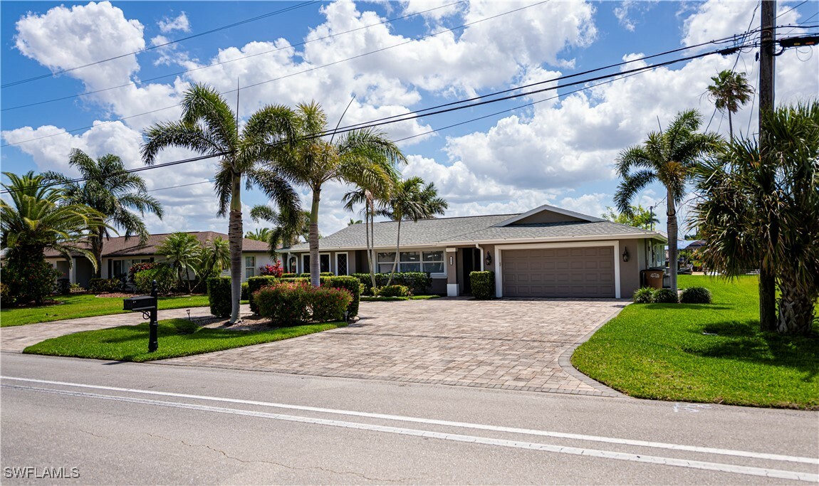 Property Photo: 1928 Palaco Grande Parkway FL 33904