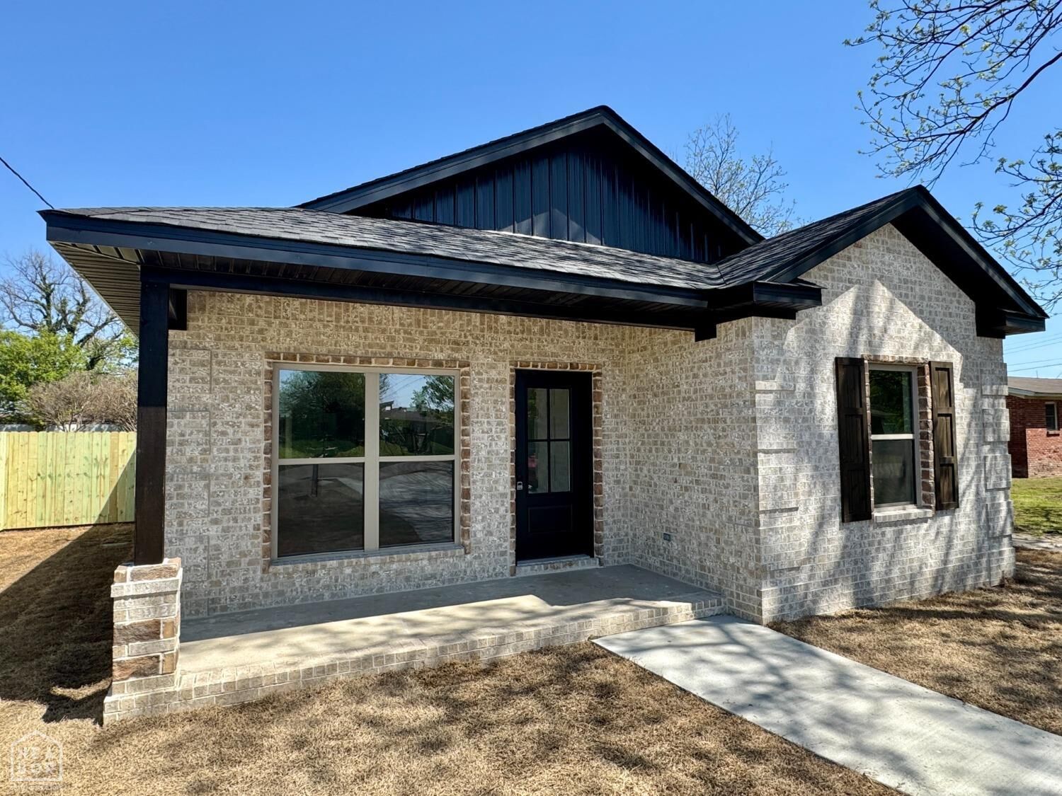 Property Photo: 102 E Texie Avenue AR 72442