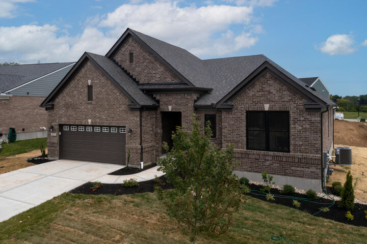 Property Photo:  620 Winstar Court  KY 41091 