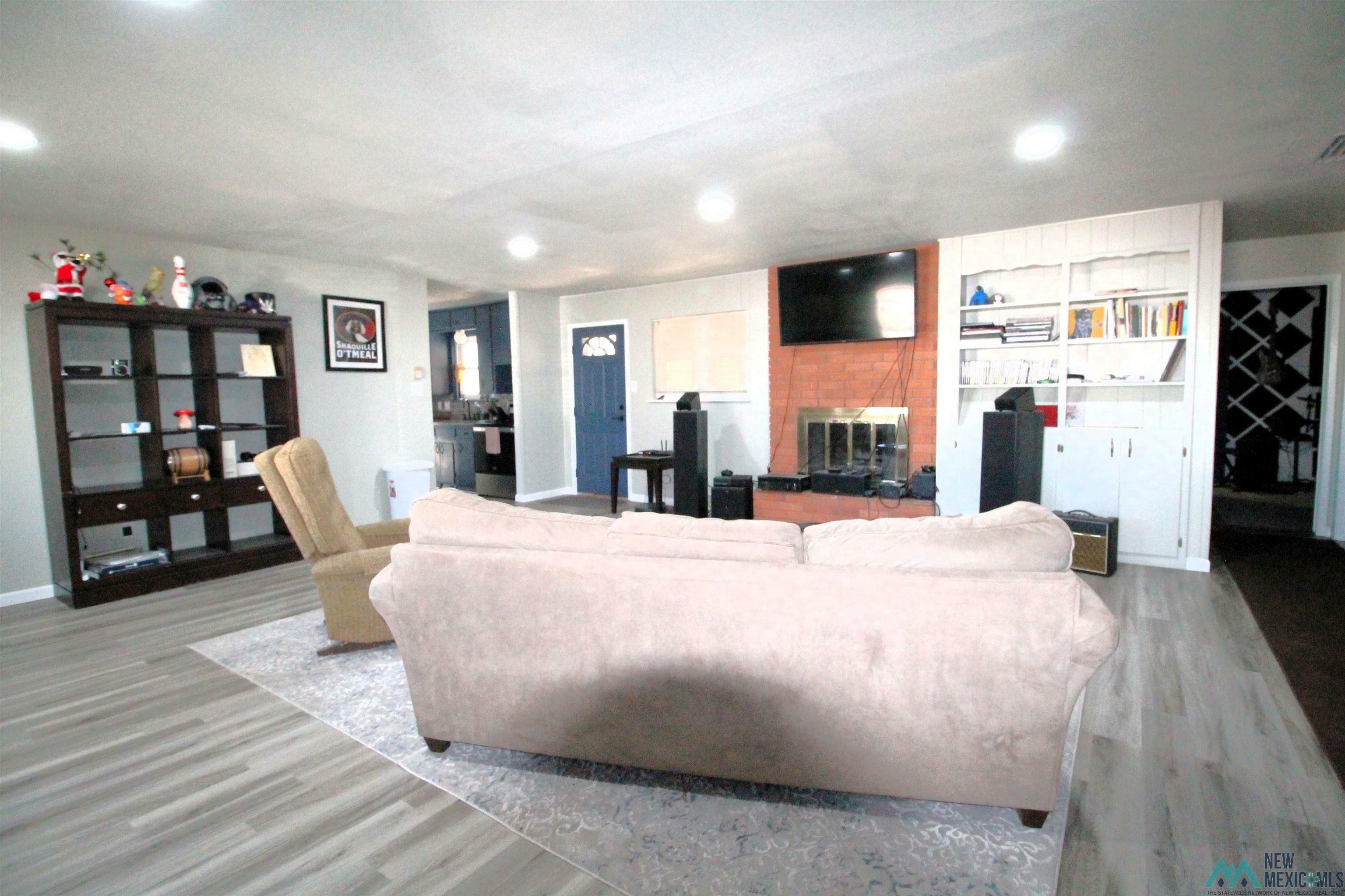 Property Photo: 301 Cactus Drive NM 88101
