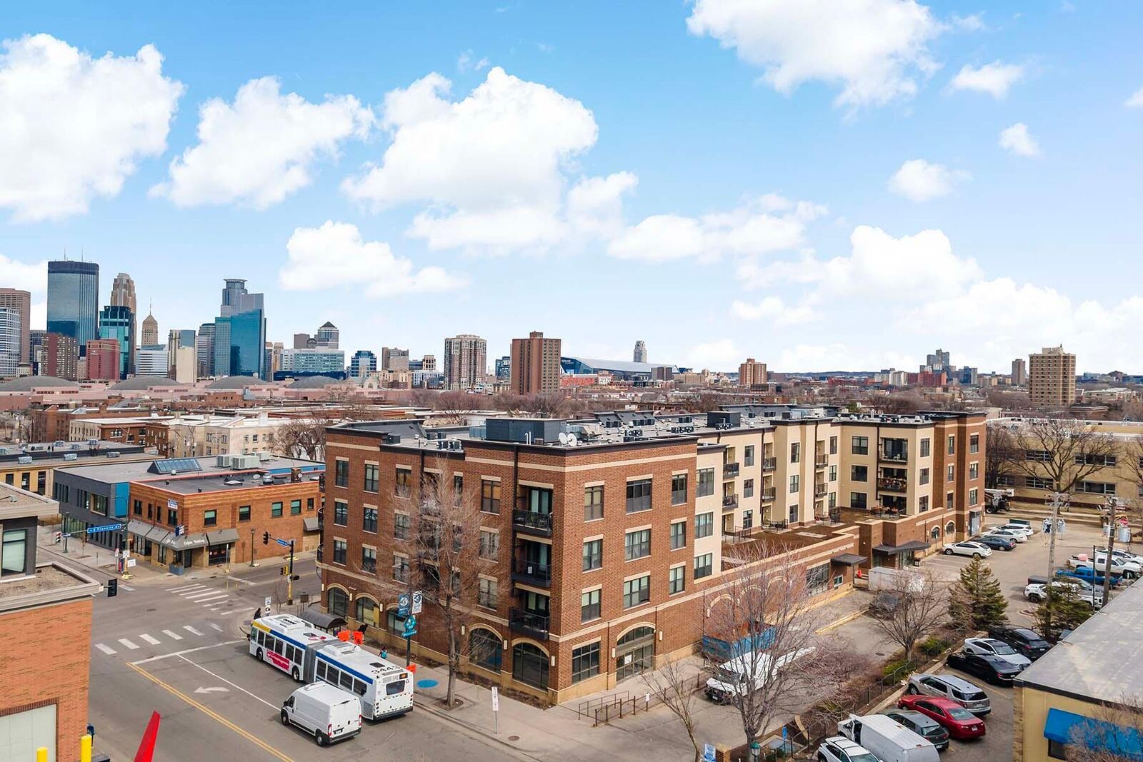 Property Photo: 15 E Franklin Avenue 225 MN 55404