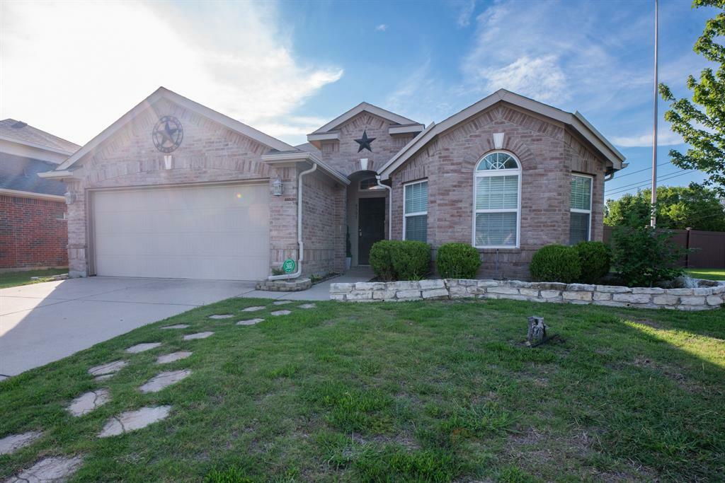 Property Photo: 6305 Pool View Drive TX 75249