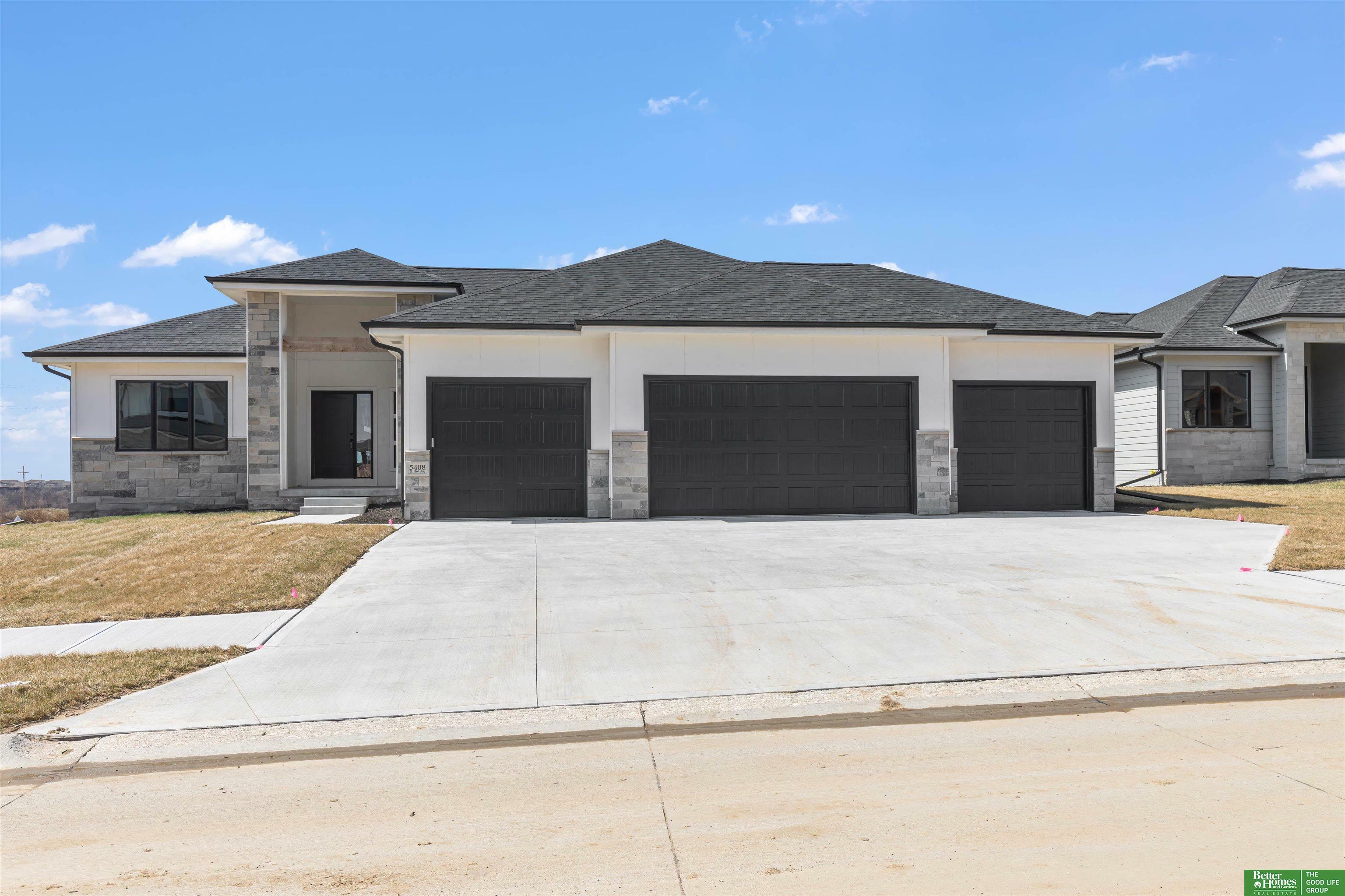 Property Photo: 5408 N 196th Avenue NE 68022
