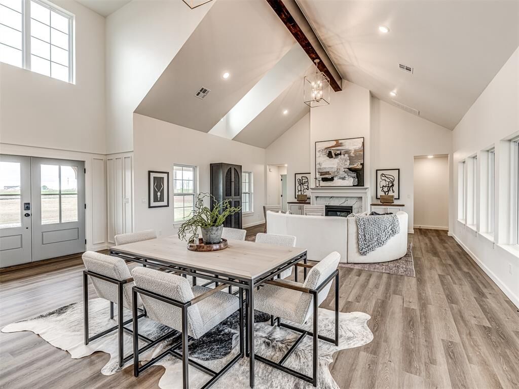 Property Photo: 2438 S May Avenue OK 73044
