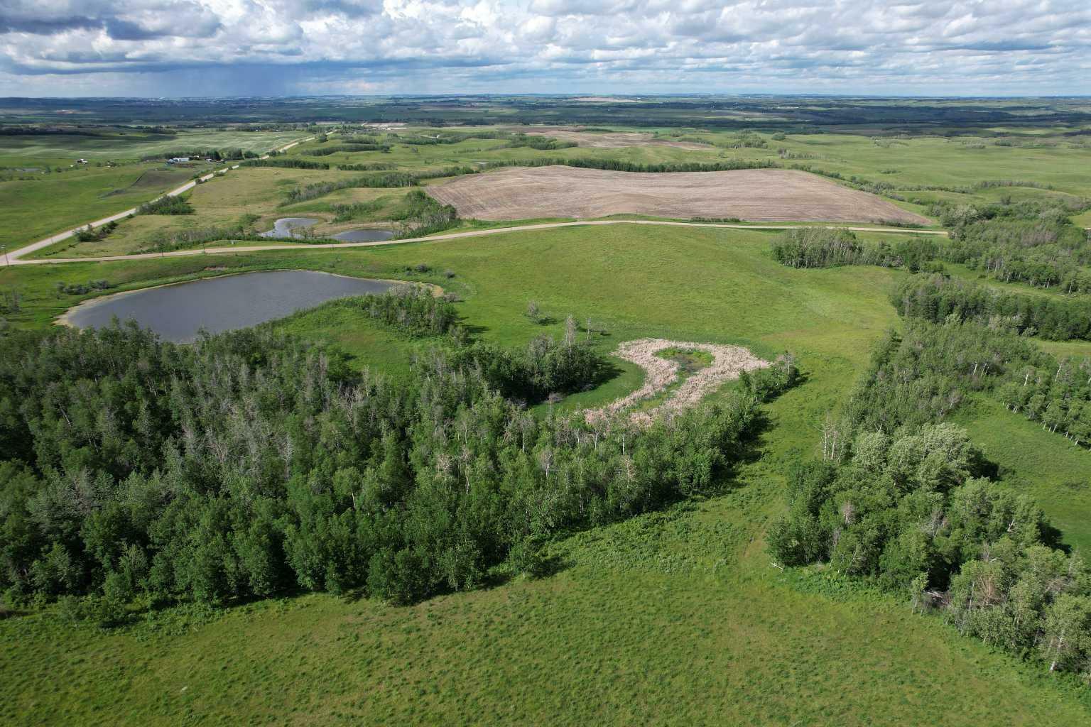 Property Photo: On Hwy 816 AB T4E 0V5
