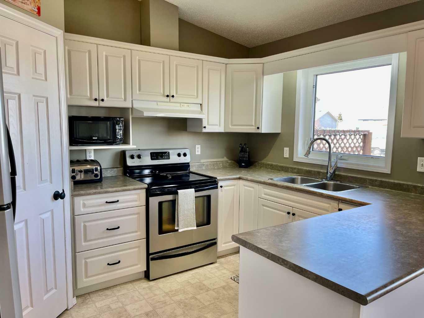 Photo de la propriété: 2518 8 Avenue AB T9W 1V8