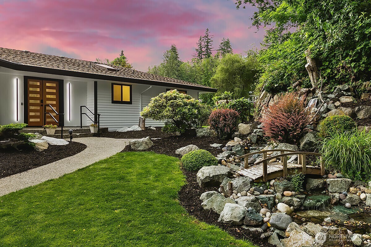 Property Photo: 20314 SE 40th Street WA 98075