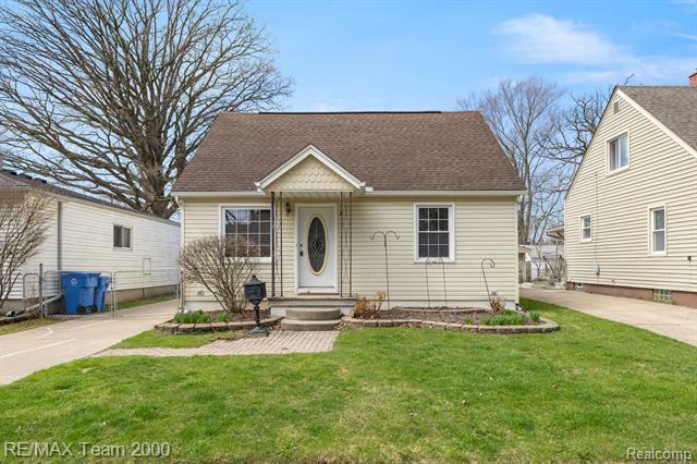 Property Photo: 4540 Fleming Street MI 48125