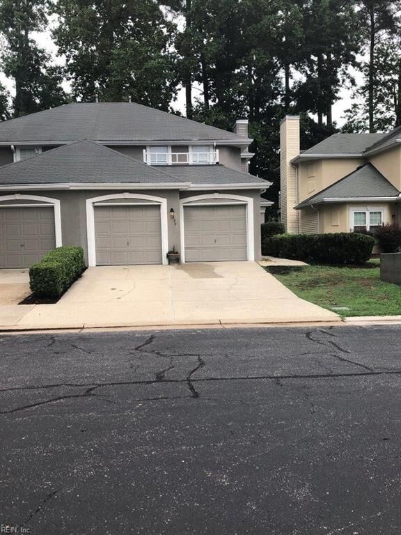 Property Photo:  820 E Willow Point Pl  VA 23602 
