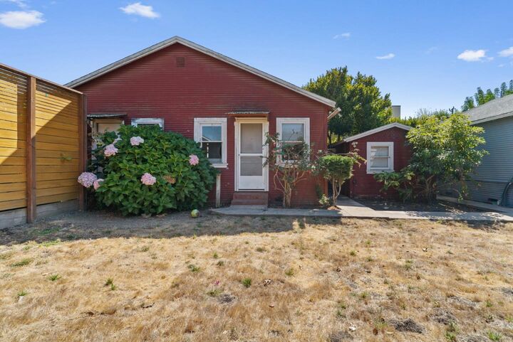 Property Photo:  204 Hollister  CA 95010 