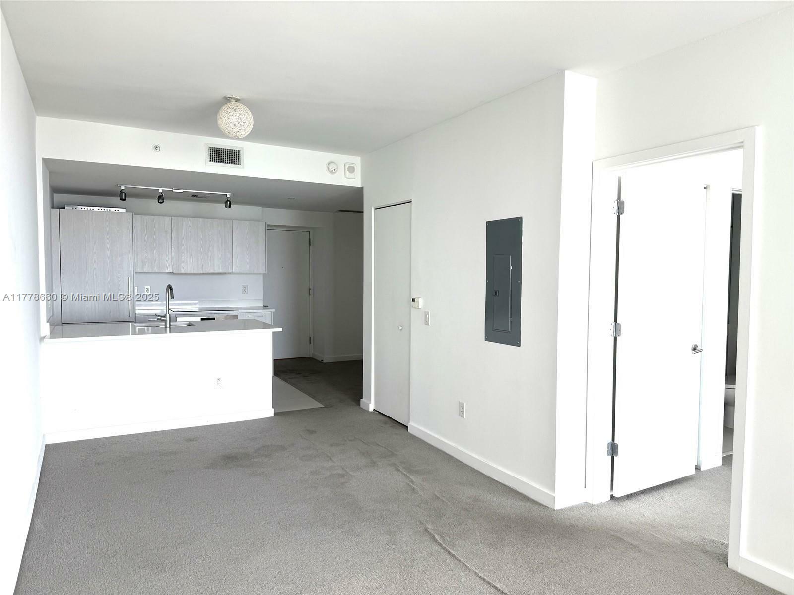 Property Photo: 501 NE 31st St 2004 FL 33137