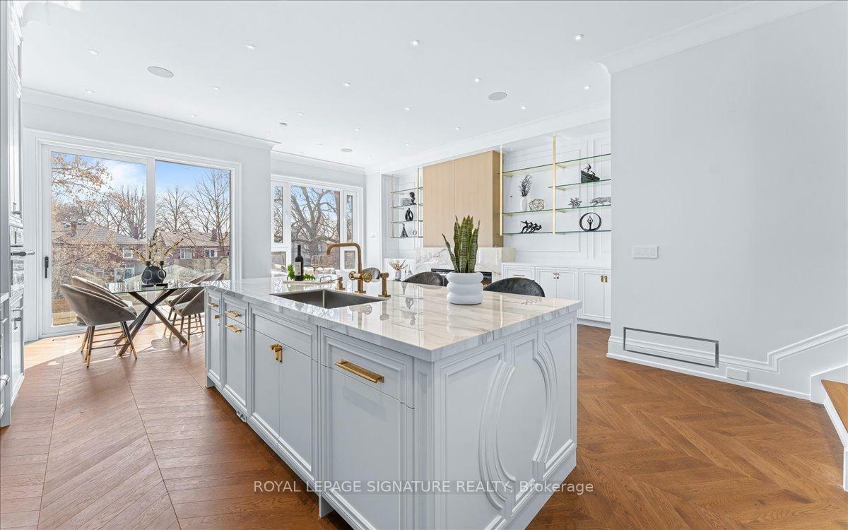 Property Photo: 505 Soudan Avenue ON M4S 1X1