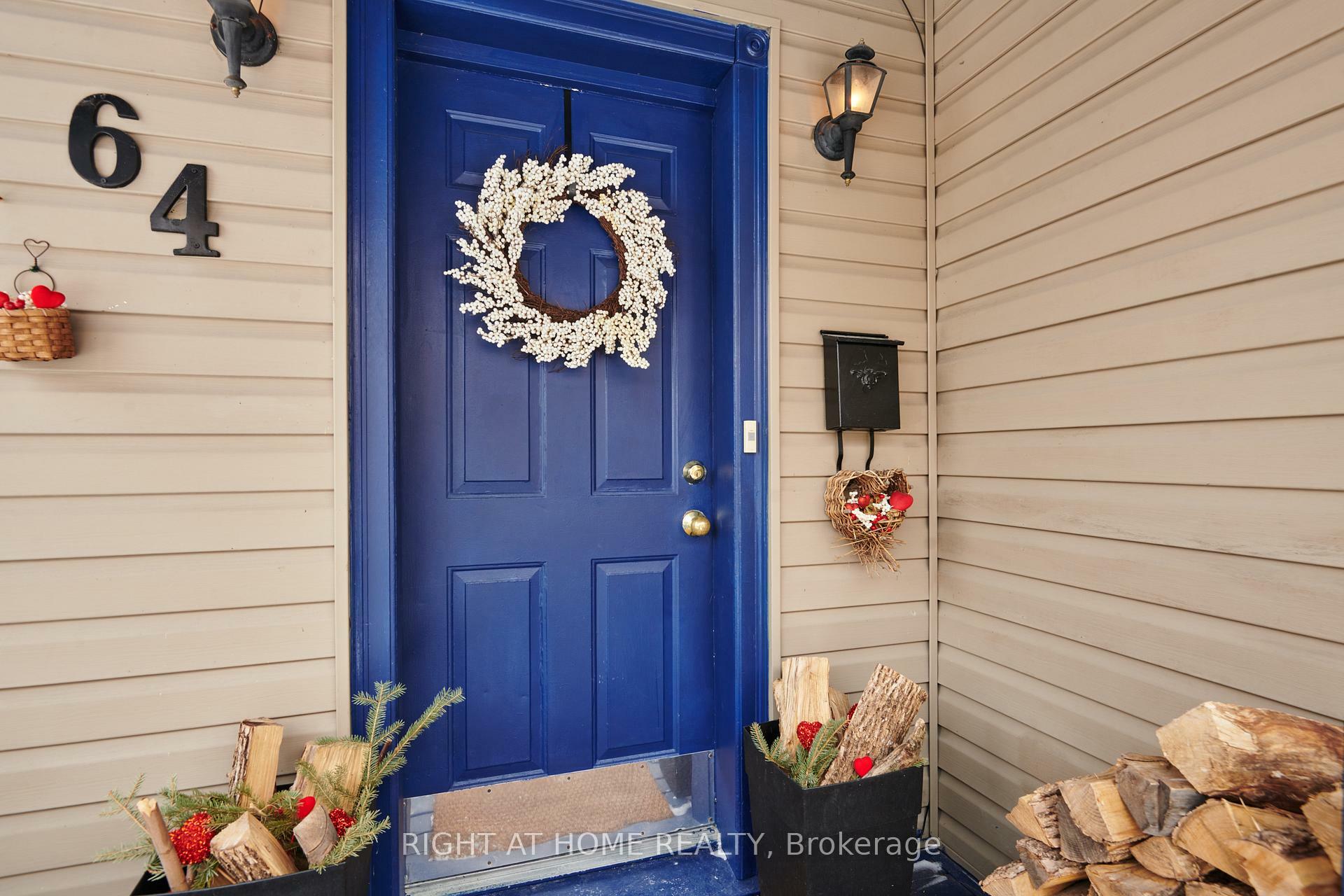 Photo de la propriété:  64 Templeton Street  ON K1N 6X3 