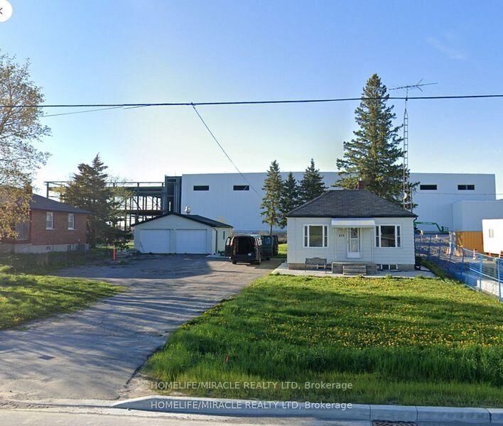 Property Photo: 620 Conlin Road ON L1H 7K4