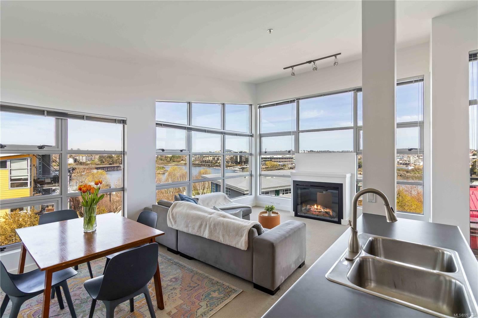 Property Photo: 797 Tyee Rd 405 BC V9A 7R4