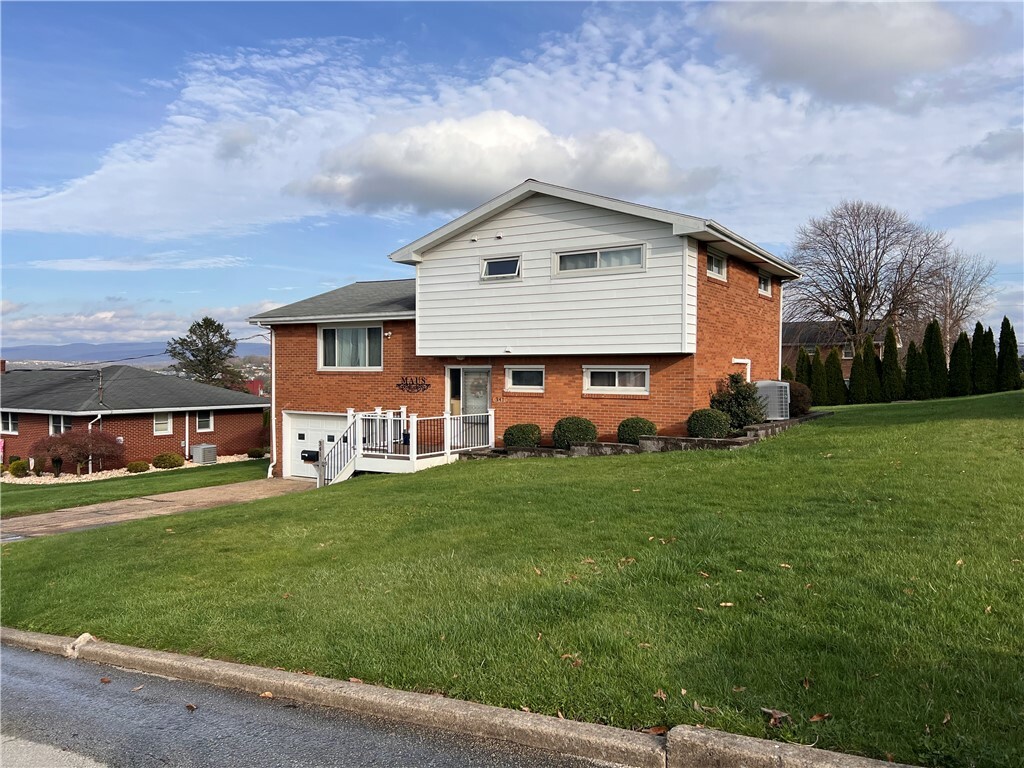 Property Photo: 341 W 1st Ave PA 15650