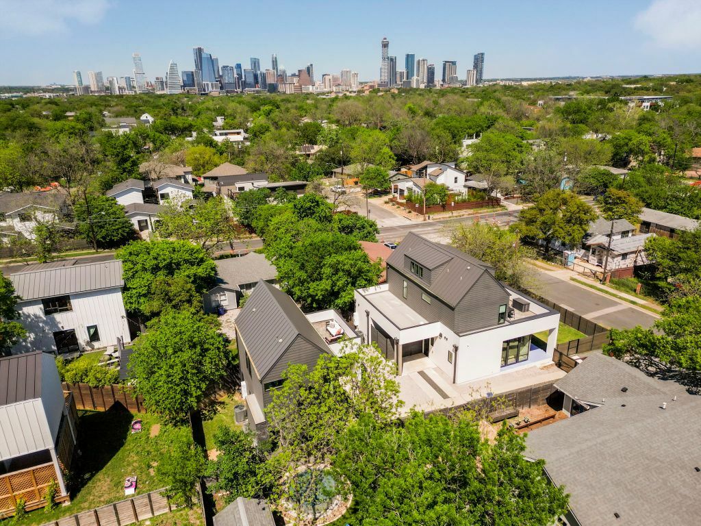Property Photo:  2402 S 3rd Street  TX 78704 