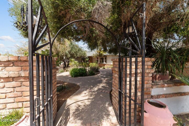 740 Sunny Cove Heights Road  Wickenburg AZ 85390 photo