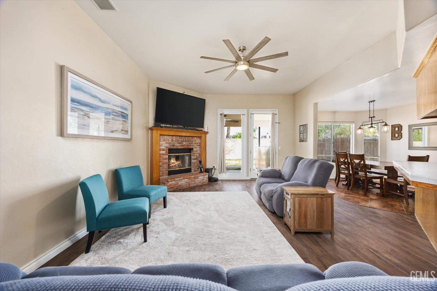 Property Photo: 3118 Colville Avenue CA 93312