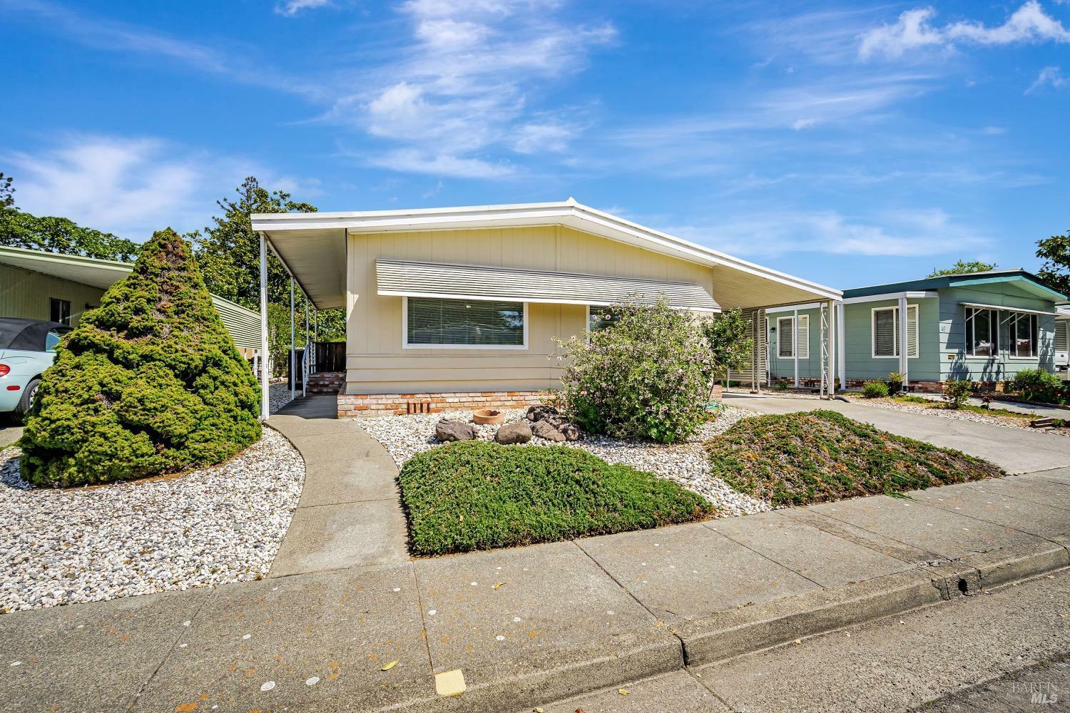 Property Photo:  42 Westgate Circle  CA 95401 