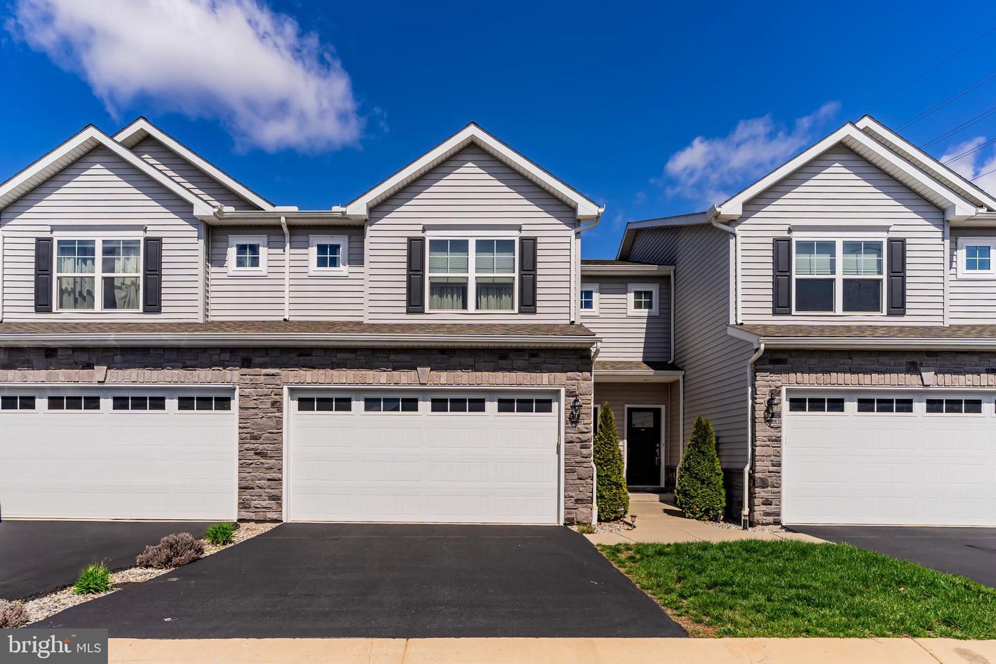 Property Photo: 547 Joseph Court PA 17055