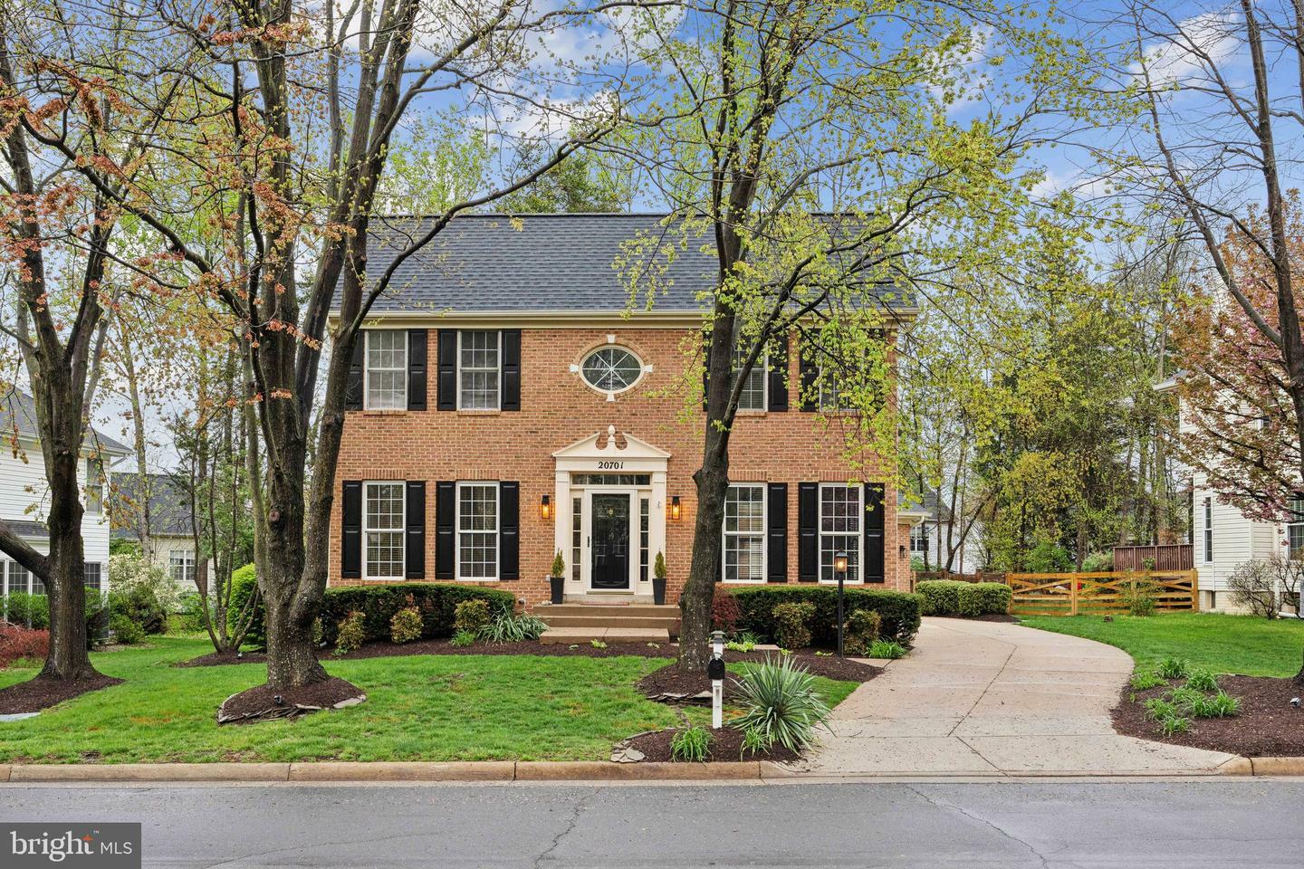 Property Photo: 20701 Parkside Circle VA 20165