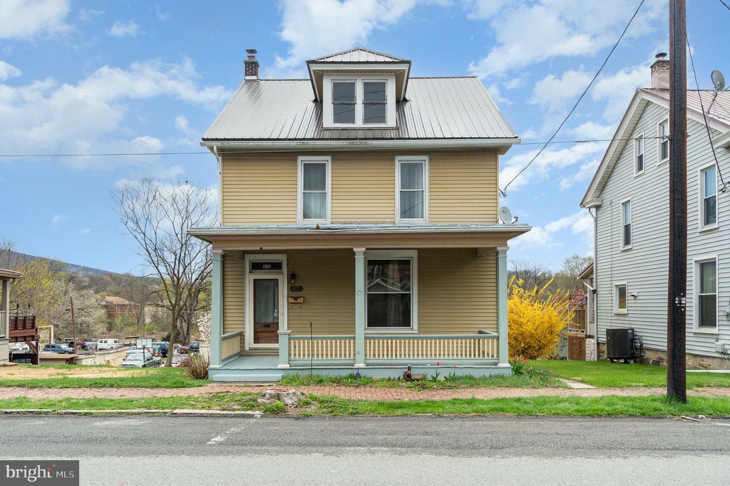 Property Photo: 348 N 4th Street PA 17074