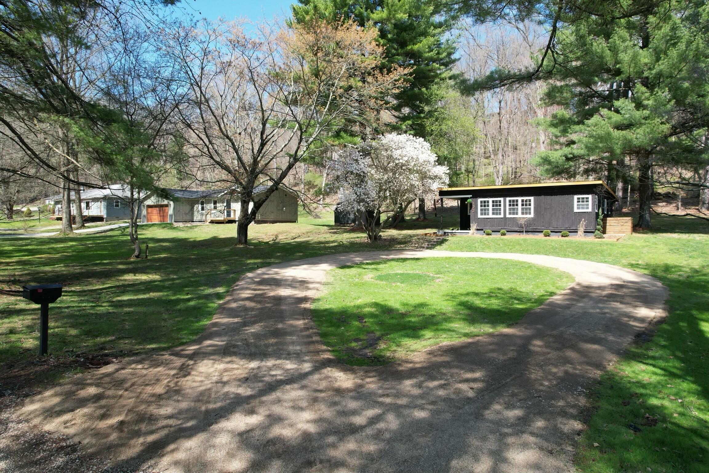 Property Photo: 122 Poole Drive OH 43055
