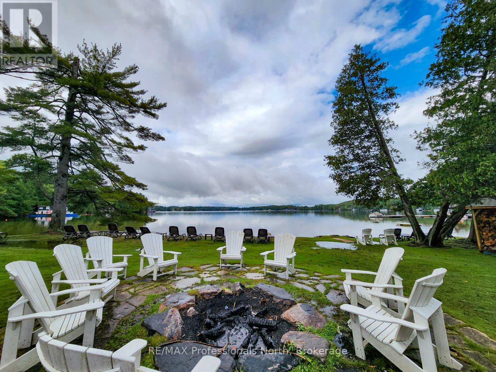 Property Photo: 3876 Muskoka 118 Road C6/W1 ON P0B 1J0