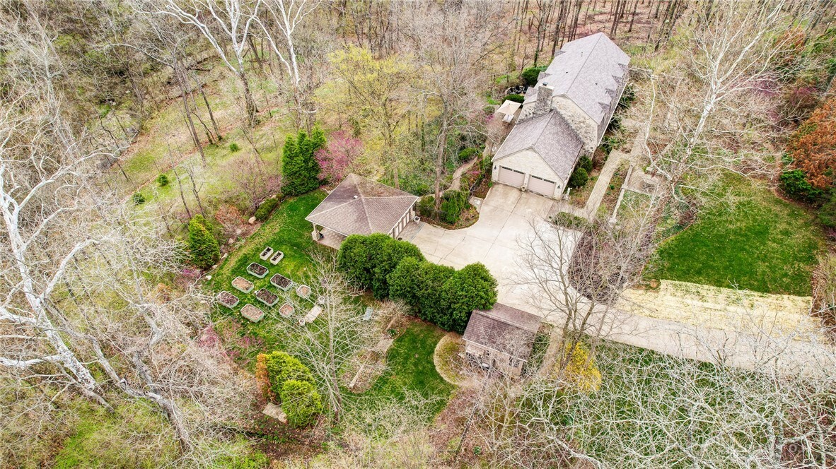 Property Photo: 7815 Stonehouse Court OH 45459