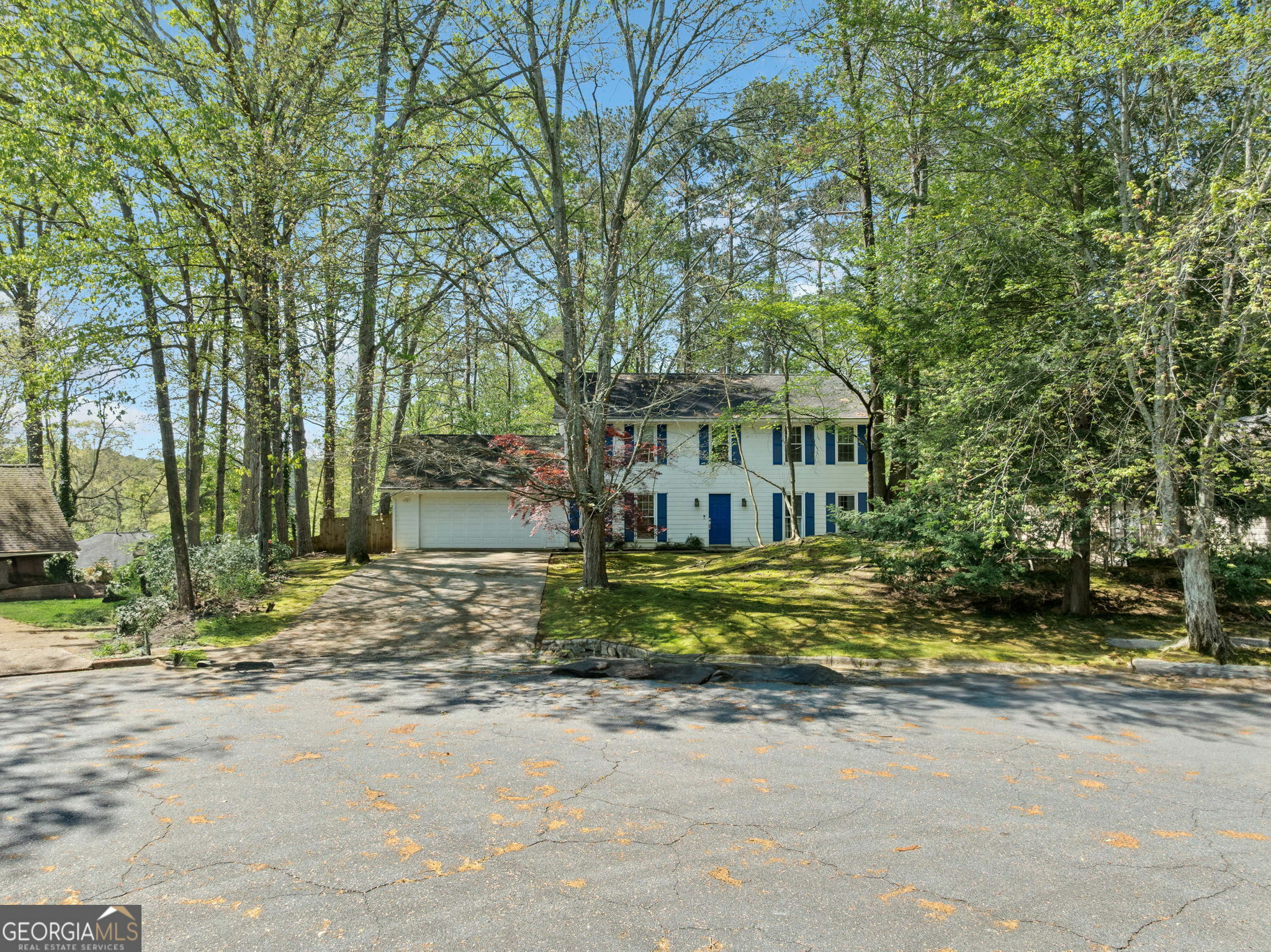 Property Photo: 985 Lake Haven Court GA 30076