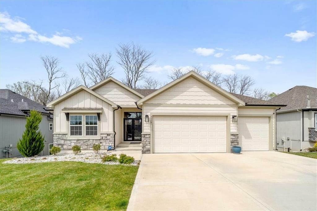 Property Photo:  2428 W 179th Street  KS 66085 