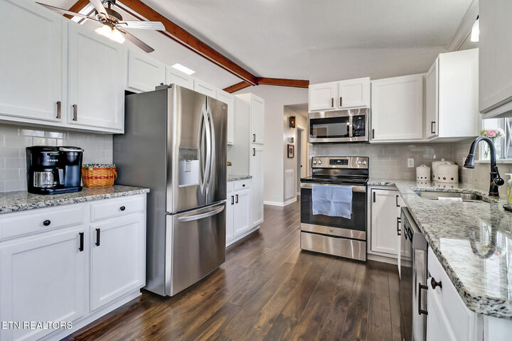 Property Photo:  131 Berkshire Loop  TN 38558 