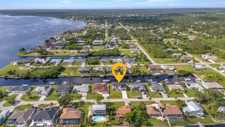 Property Photo: 12387 Minot Avenue FL 33981