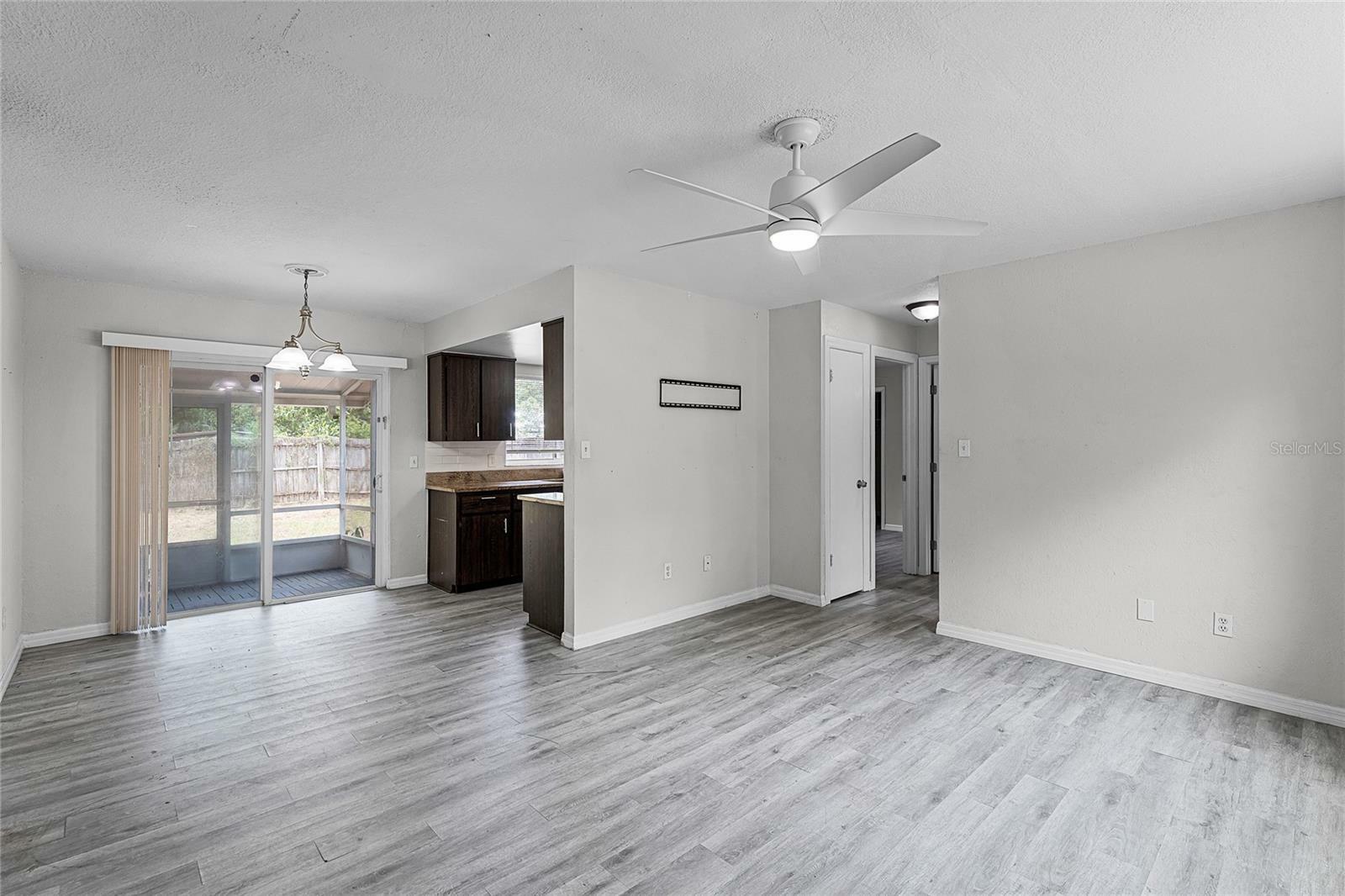 Property Photo: 10105 Crozier Court FL 32817