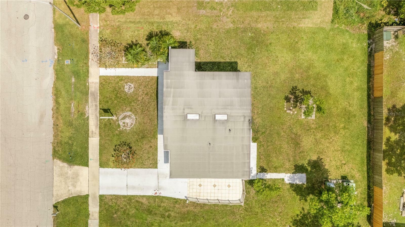 Property Photo: 1479 Renton Street FL 32725