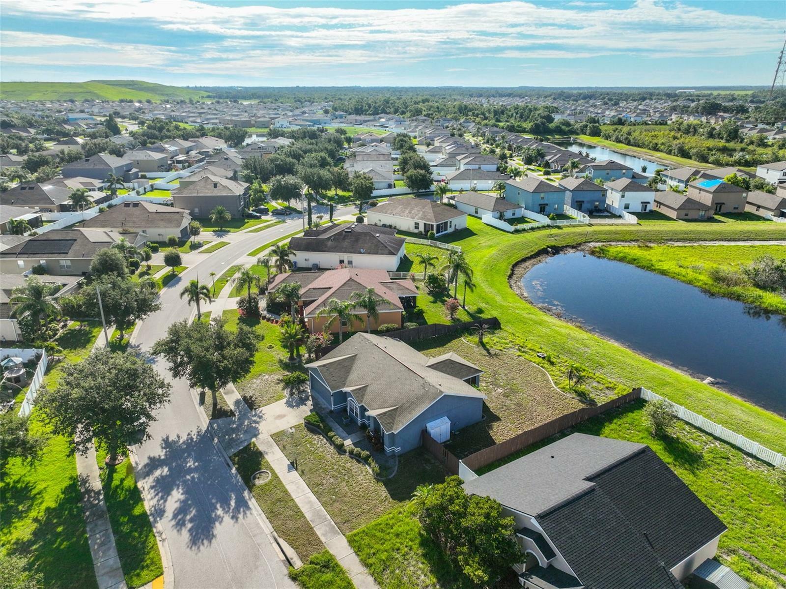 Property Photo:  10540 Carloway Hills Drive  FL 33598 