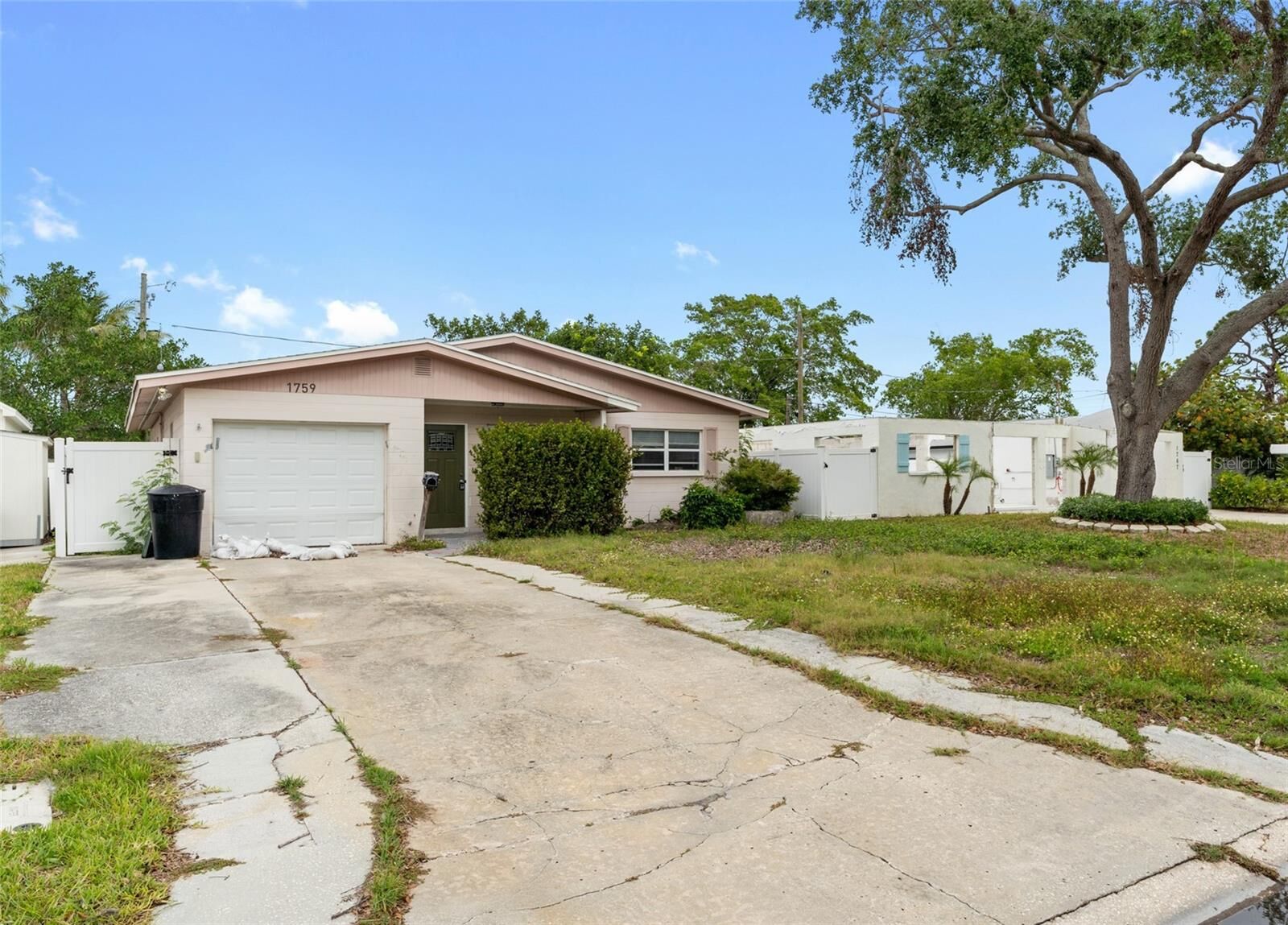 Property Photo: 1759 Massachusetts Avenue NE FL 33703