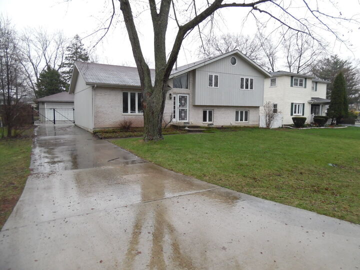 7225 Sunrise Avenue  Darien IL 60561 photo