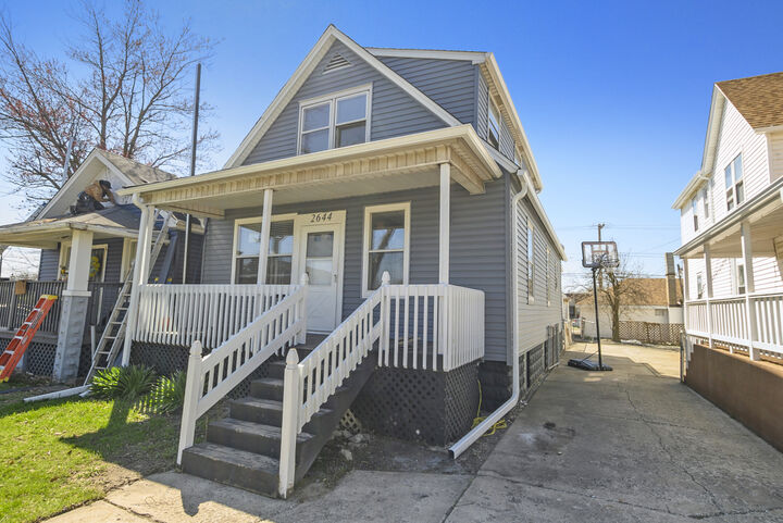 Property Photo:  2644 Commercial Avenue  IL 60411 