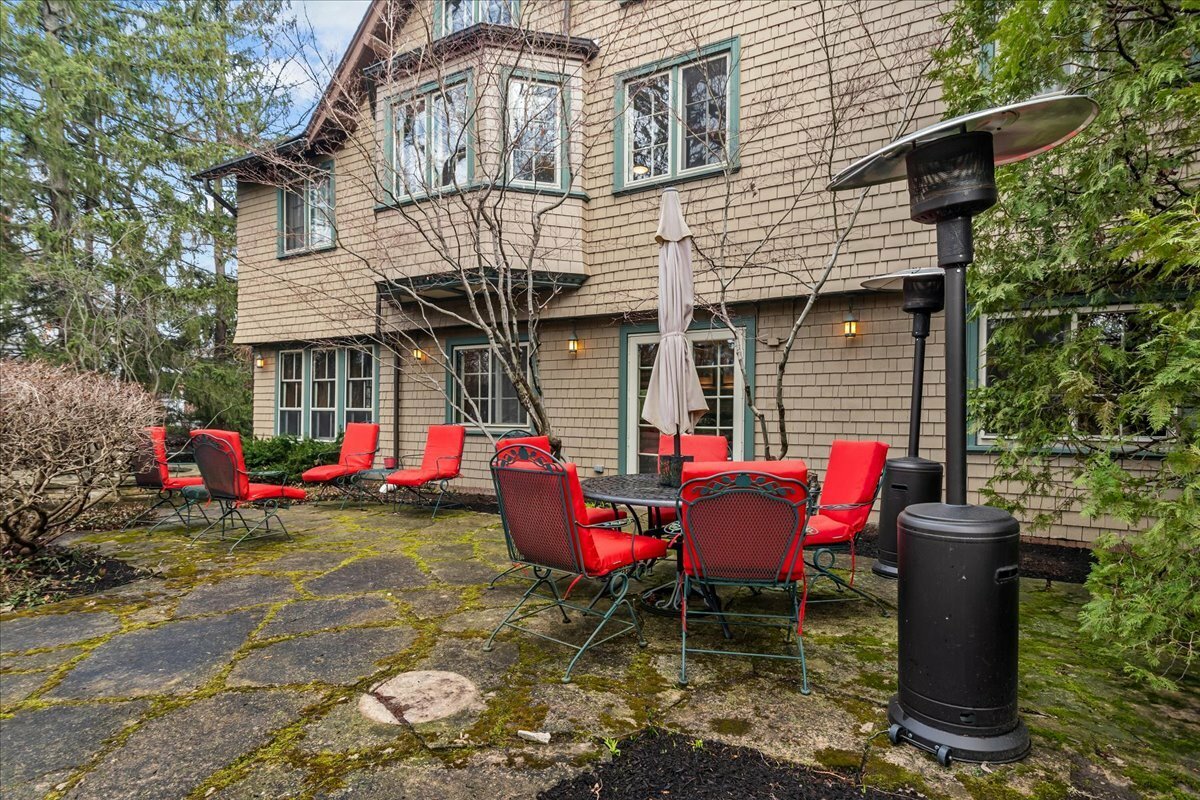 Property Photo: 215 Prospect Avenue IL 60035