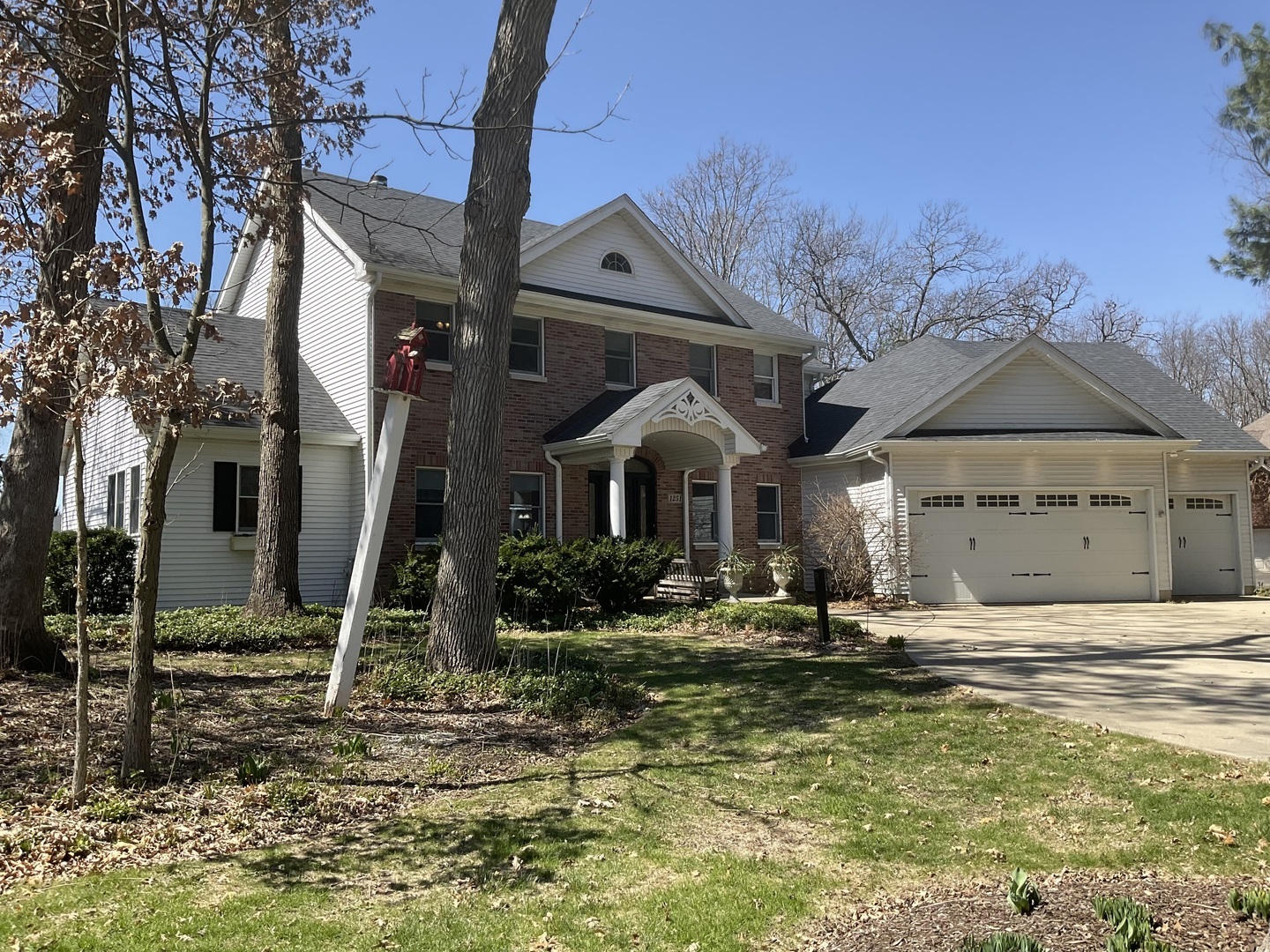 Property Photo: 1251 Old Oak Court IL 60140