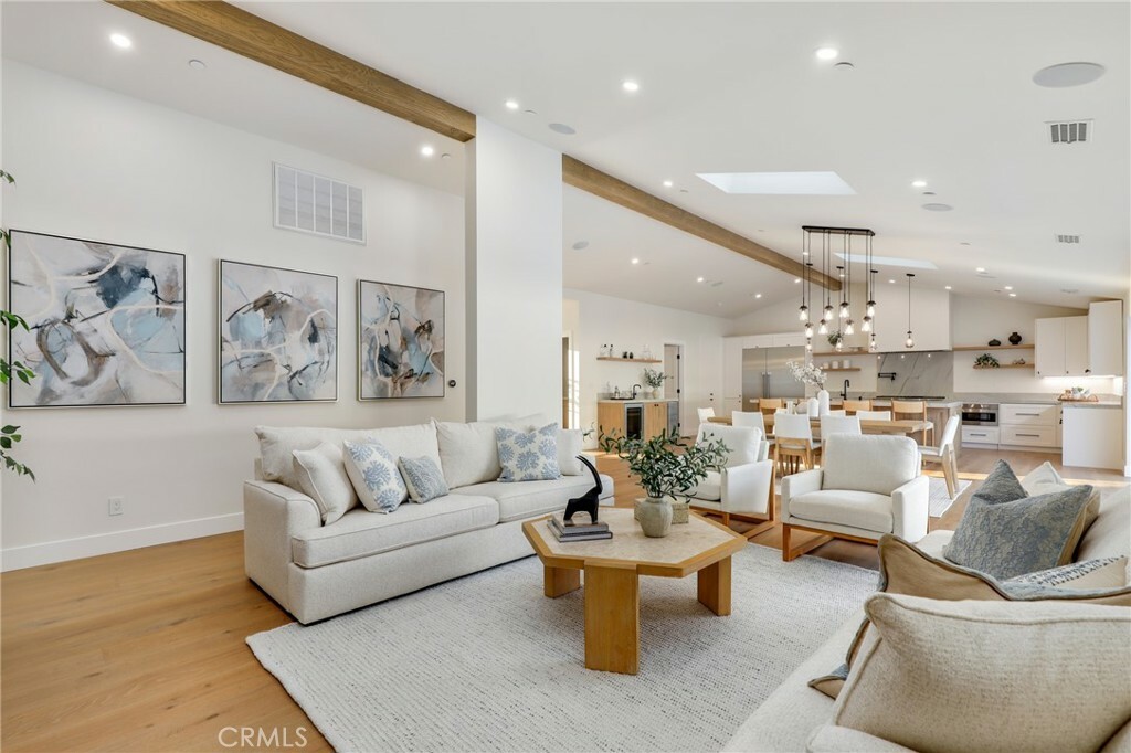 Property Photo: 2812 Carob Street CA 92660