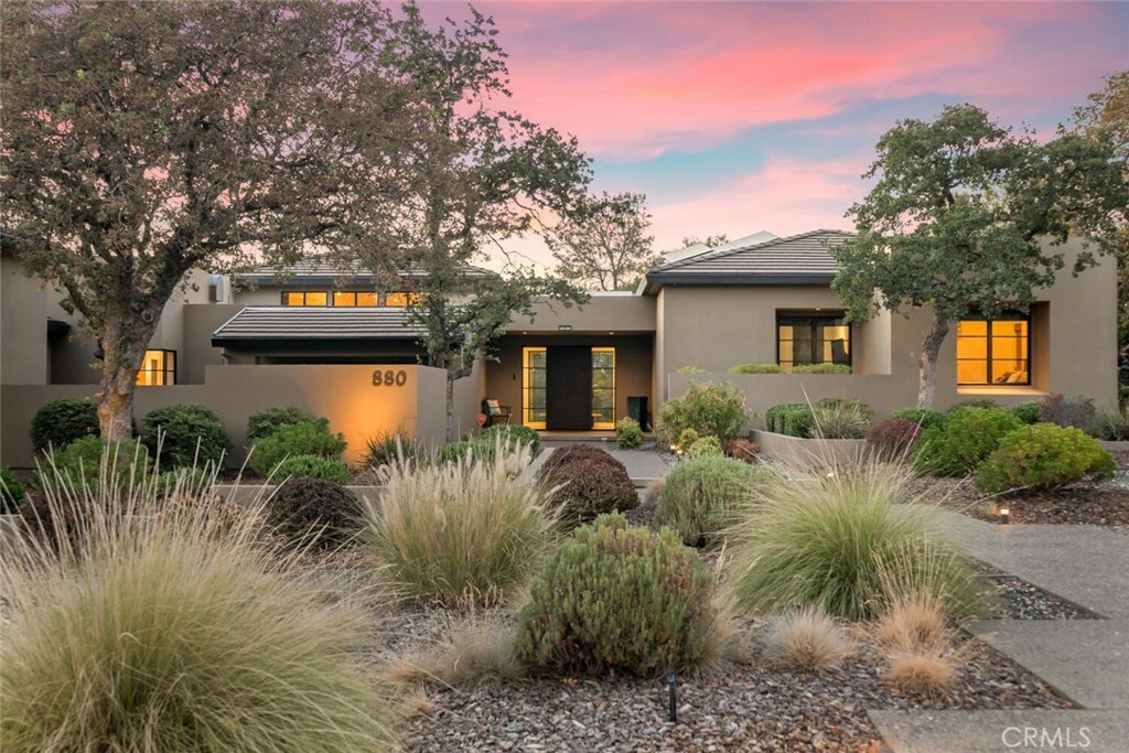 880 Whispering Winds Lane  Chico CA 95928 photo
