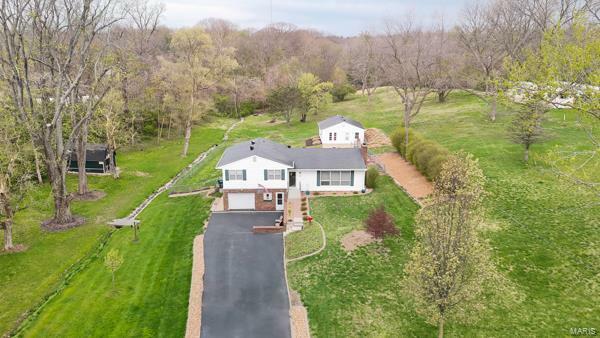 Property Photo: 20 S Oakland Drive IL 62232