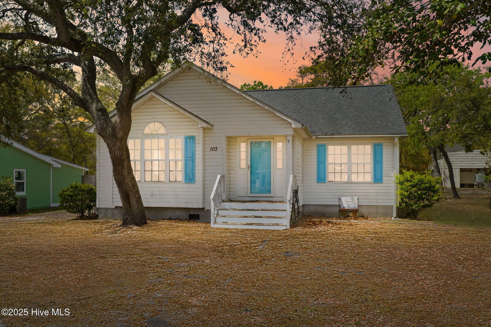 Property Photo:  103 NE 5th Street  NC 28465 