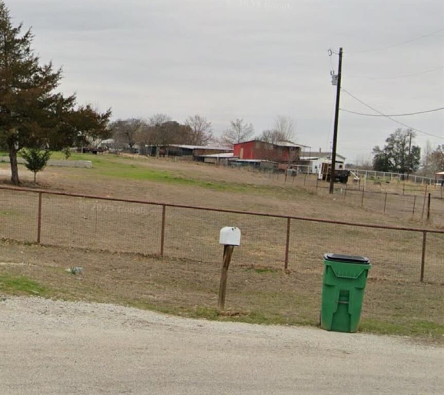 Property Photo: 125 Alta Vista Lane TX 76082