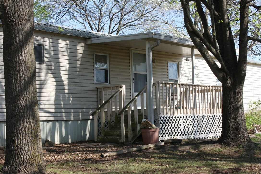 Property Photo: 4223 N Highway 5 N AR 72653