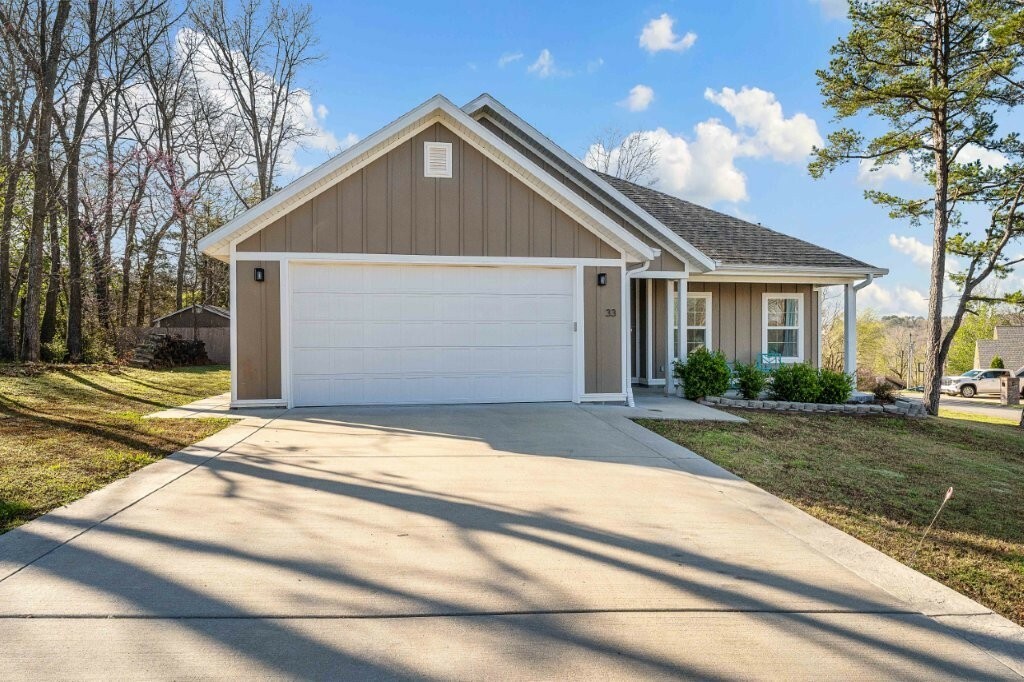 Property Photo: 33 Penzance Drive AR 72714